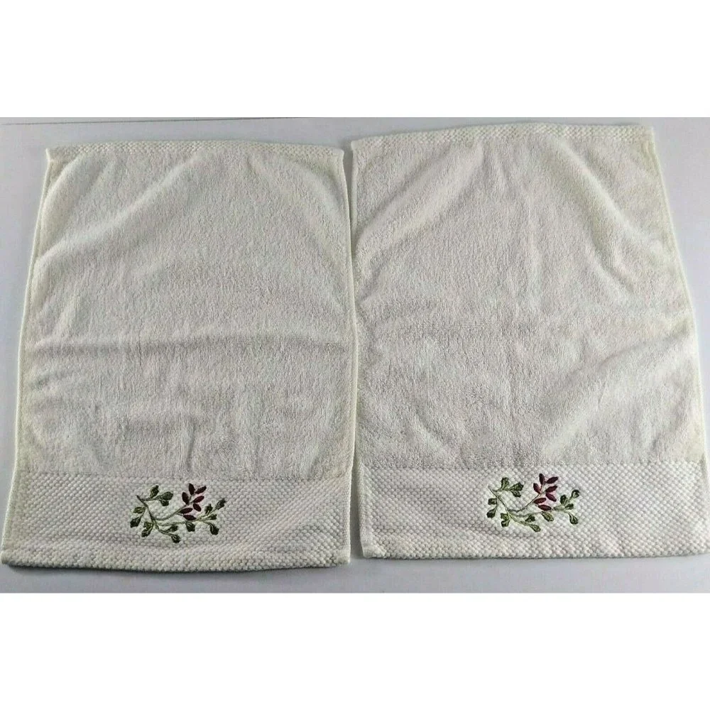 Vintage Embroidered Bath Cloths Towels Woven Sophia White Flowers Y2K Set of 2